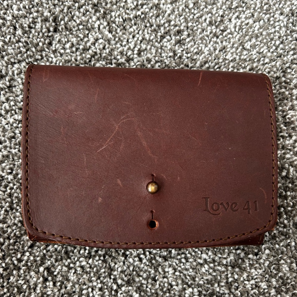 Love41 Chestnut Wallet